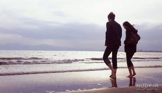  عکس زن در ساحل با مایو