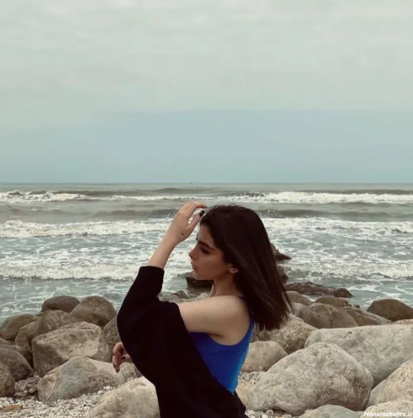  عکس زن کنار ساحل