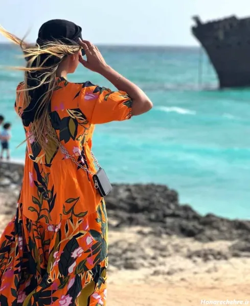  عکس زن کنار ساحل