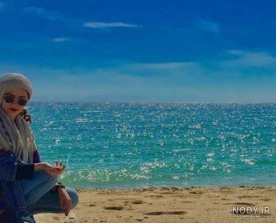 30 ژست عکس کنار دریا دونفره دخترانه