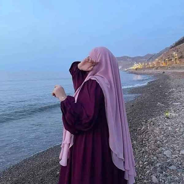  عکس پروفایل دختر با حجاب کنار دریا فانتزی