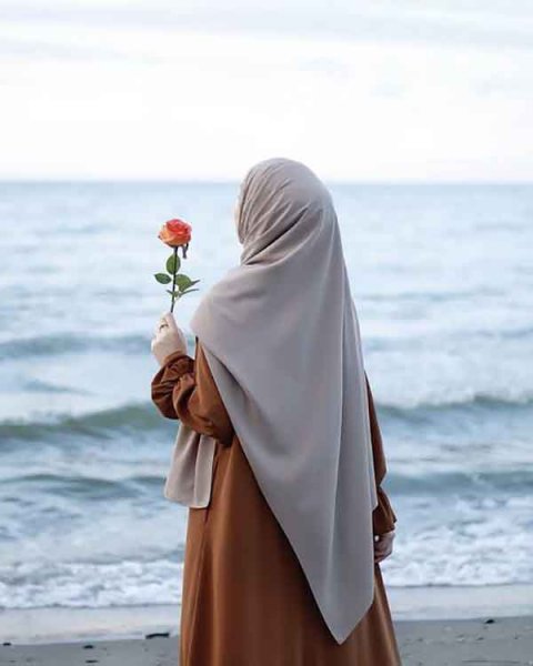  عکس پروفایل دختر با حجاب کنار دریا فانتزی