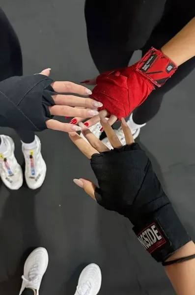  48 عکس فیک باشگاه بدنسازی دخترانه