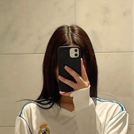 عکس دختر در باشگاه بدنسازی برای پروفایل