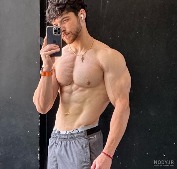 عکس فیک پسر بدنساز