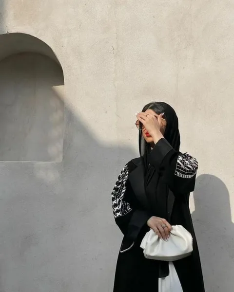  عکس فیک دخترونه چندتا شبیه هم