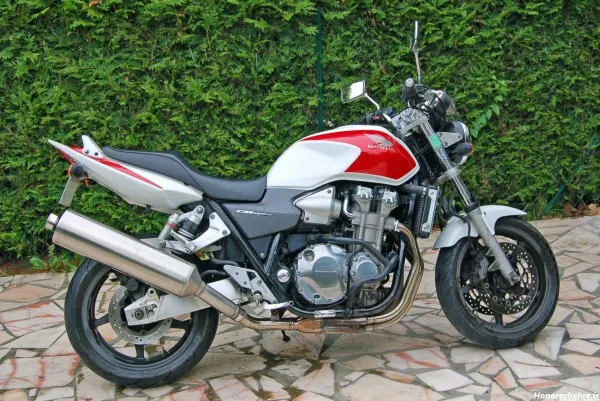  عکس موتور سی بی ۱۳۰۰