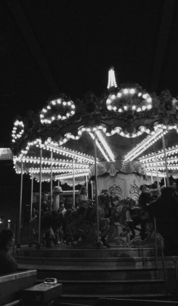  صفحه سیاه و سفید