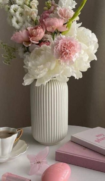  زمینه عکس سفید