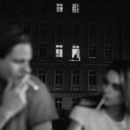  25 عکس سیگار کشیدن دختر غمگین