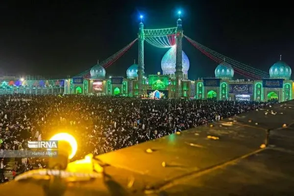  عکس جمکران در شب