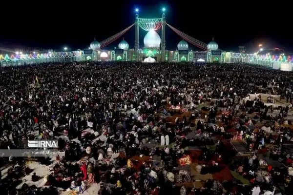  عکس از مسجد جمکران در شب نیمه شعبان