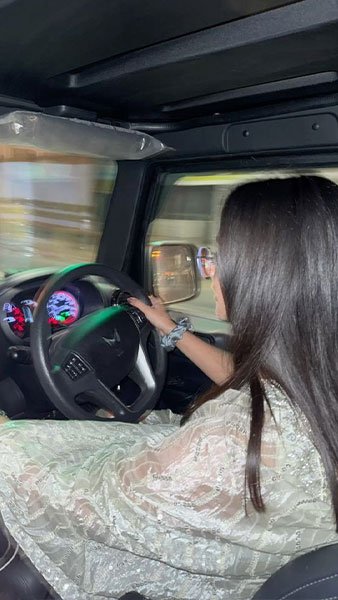  عکس تو جاده با ماشین شب