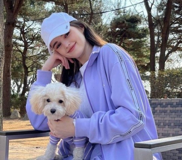  عکس دختر با سگ برای پروفایل فانتزی