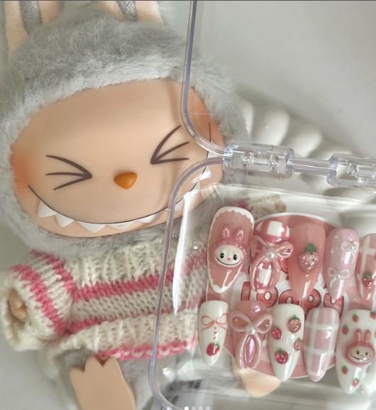  عکس طرح ناخن لبوبو