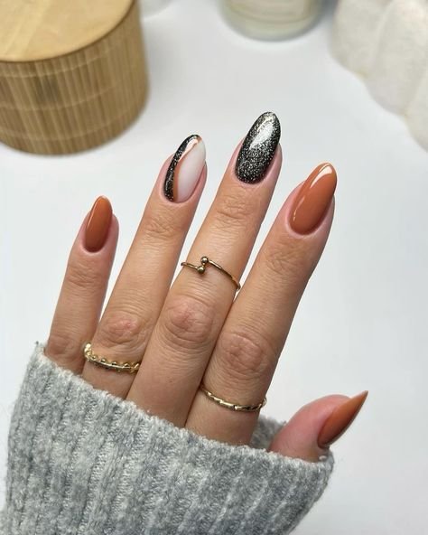  30 عکس طرح ناخن پاییزی