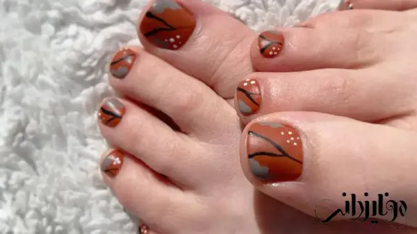  68 عکس طرح ناخن پاییزی 2025