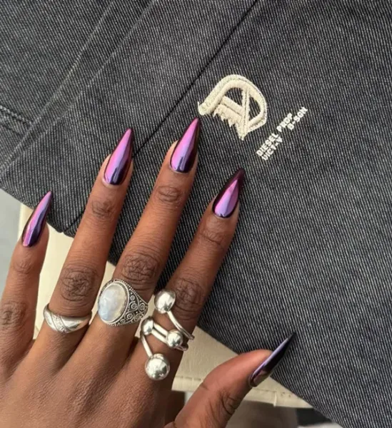 36 عکس طرح ناخن کرومی بنفش