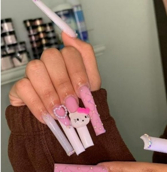 طرح ناخن کرومی کیتی