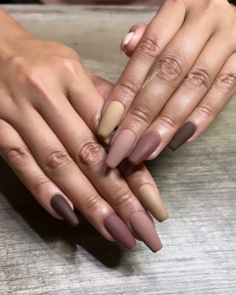  50 عکس ناخن امبره پاییزی