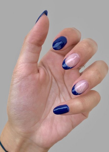  68 عکس طرح ناخن آبی کاربنی