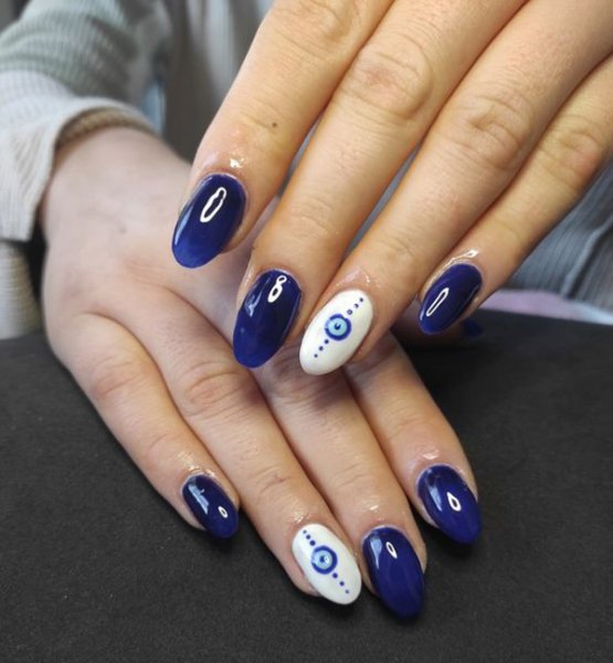  68 عکس طرح ناخن آبی کاربنی