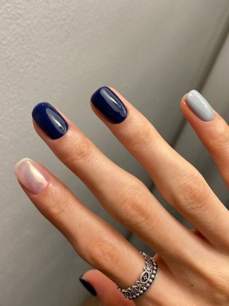  68 عکس طرح ناخن آبی کاربنی