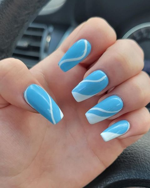  55 عکس طرح ناخن آبی و سفید