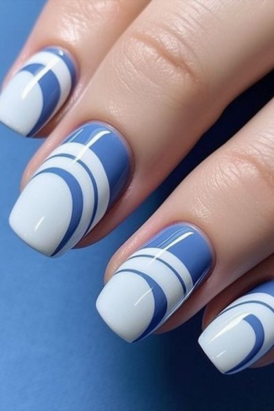  55 عکس طرح ناخن آبی و سفید