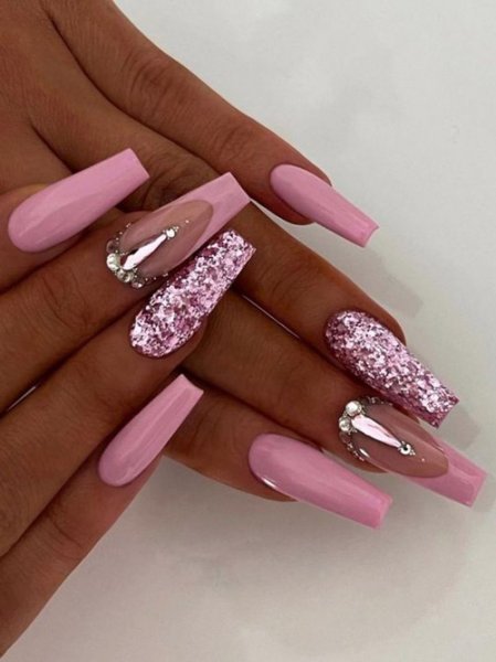  68 عکس طرح ناخن اکلیلی جدید