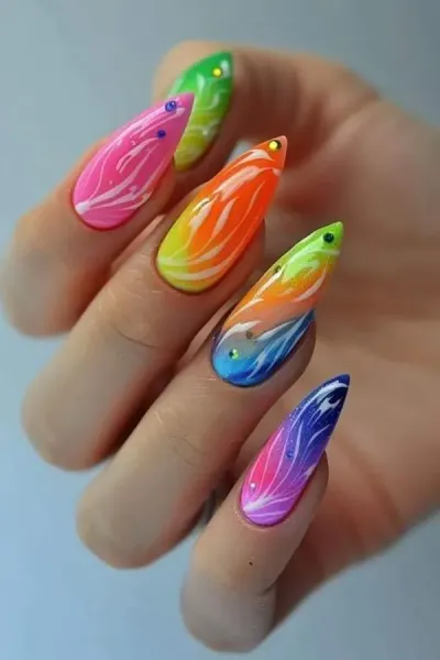 طرح ناخن اکلیلی ساده