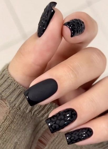  عکس طرح ناخن رنگ مشکی