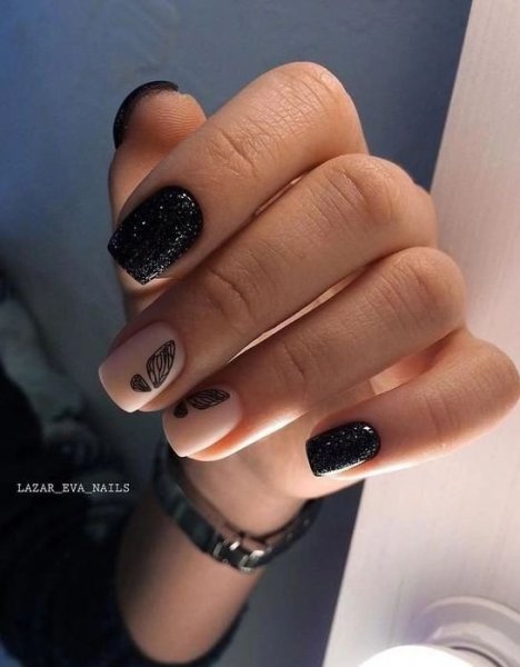  عکس طرح ناخن مشکی خفن کوتاه