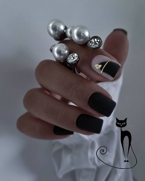  عکس طرح ناخن مشکی خفن کوتاه