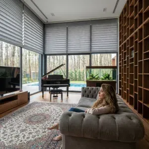  98 عکس پردهای ساده و شیک پذیرایی زبرا