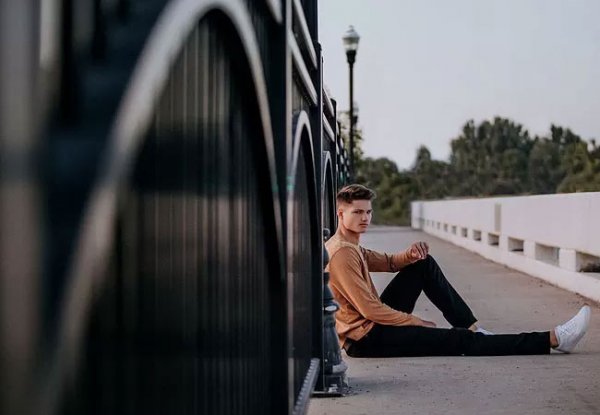  66 ژست عکس پسرانه لاکچری