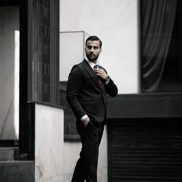  ژست عکاسی مردانه رسمی