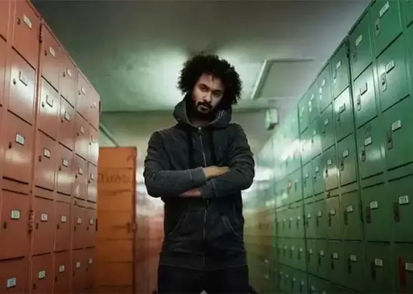  ژست عکاسی مردانه ایستاده