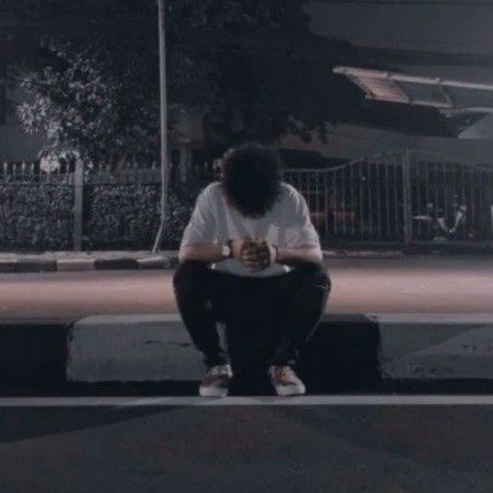  عکس پسر بچه خوشگل چشم رنگی مو فرفری