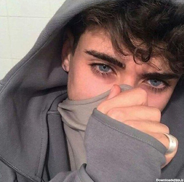  عکس بچه خوشگل چشم رنگی پسر بزرگ