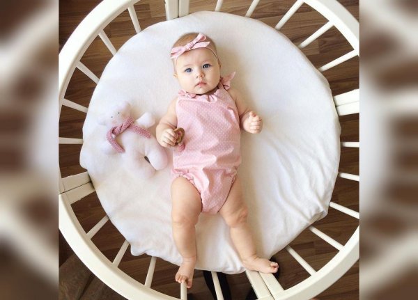  88 عکس نی نی پسر چشم رنگی خوشگل