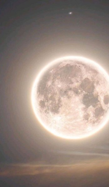  عکس های والپیپر ماه