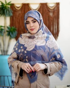  عکس مدل بستن روسری زیر چادر