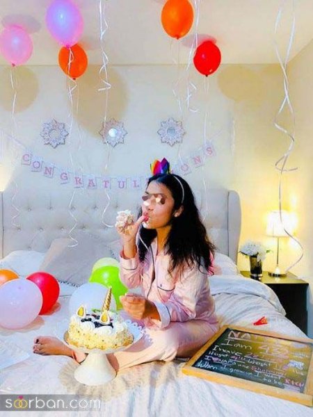  ژست عکس تولد دخترانه در خانه