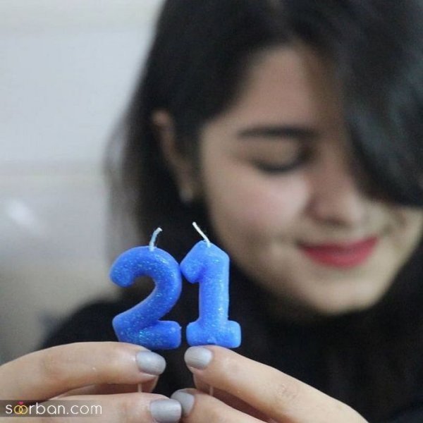  ژست عکس تولد دخترانه در خانه