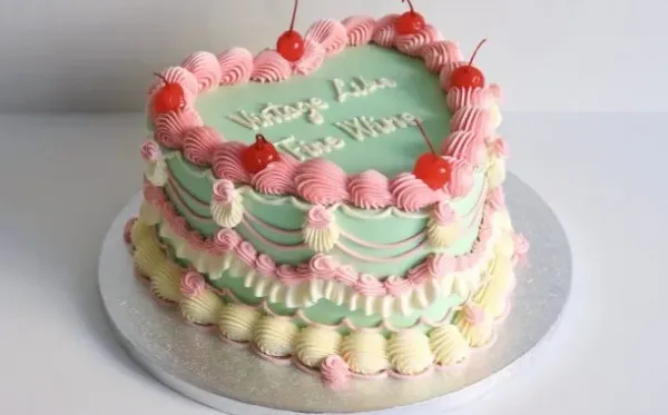  عکس کیک تولد ساده و شیک