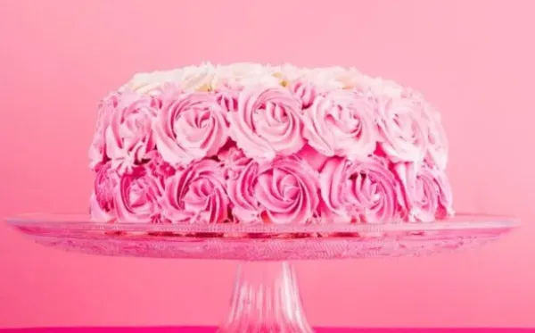 عکس کیک تولد ساده و شیک