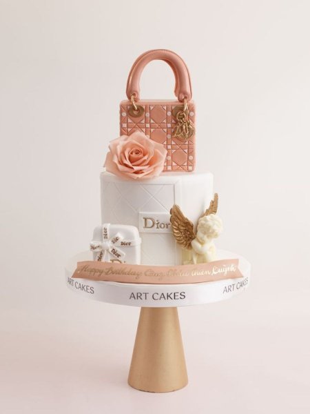 جدیدترین کیک تولد دخترانه ۱۴۰۲