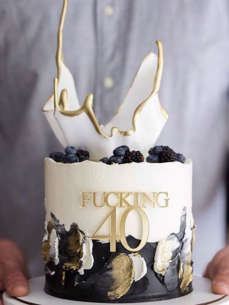  کیک تولد پسرانه بزرگسال ساده