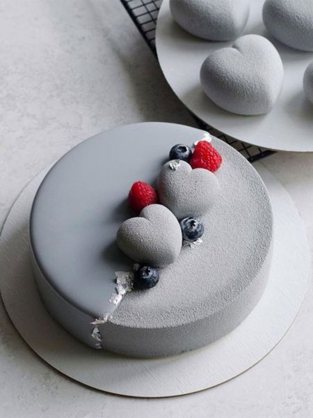  کیک تولد پسرانه بزرگسال ساده